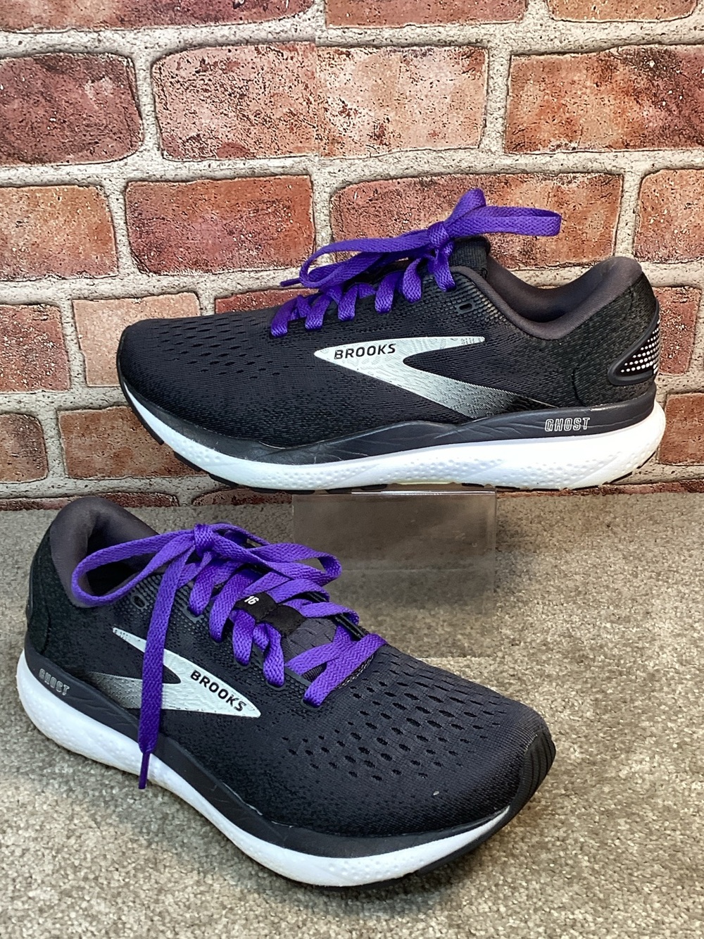 Brooks Ghost 16:women’s running shoes sneakers size 9.5